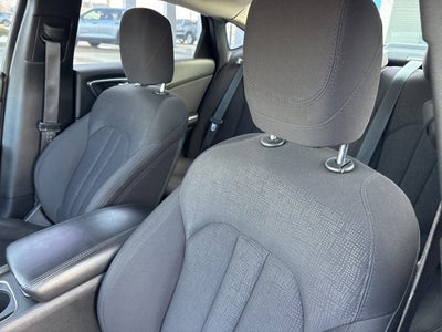 2015 Chrysler 200 Base