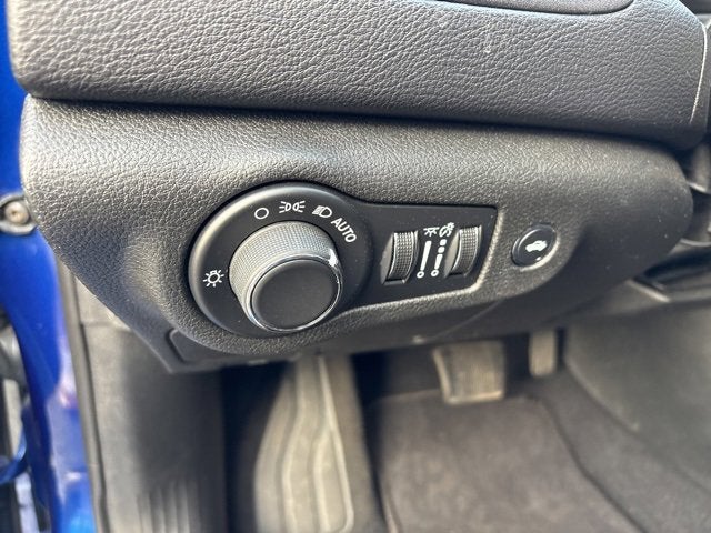 2015 Chrysler 200 Base