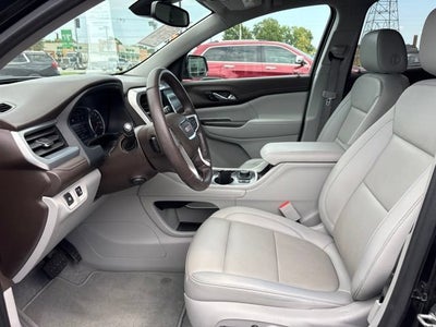 2022 GMC Acadia SLT