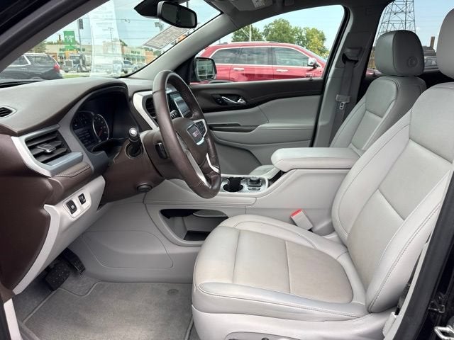 2022 GMC Acadia SLT