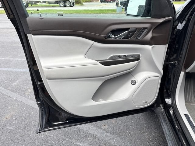 2022 GMC Acadia SLT