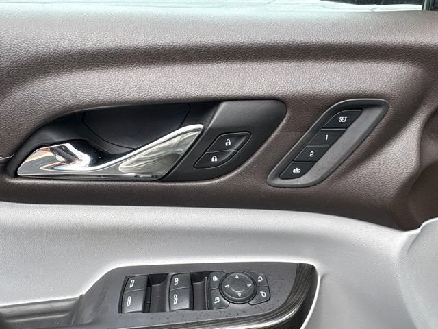 2022 GMC Acadia SLT