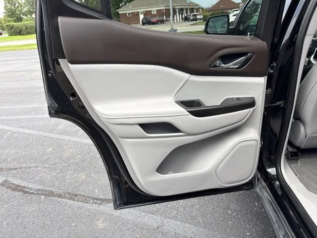 2022 GMC Acadia SLT