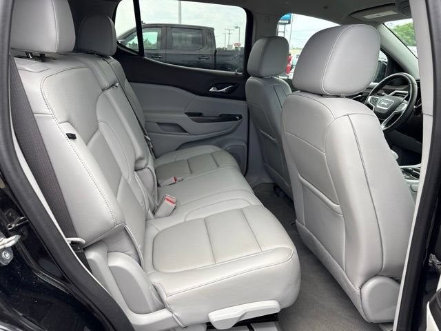 2022 GMC Acadia SLT