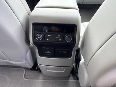 2022 GMC Acadia SLT