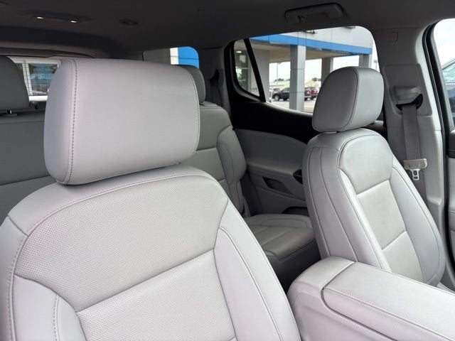2022 GMC Acadia SLT