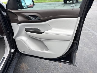 2022 GMC Acadia SLT