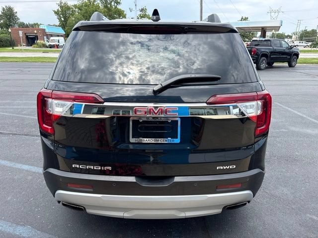 2022 GMC Acadia SLT