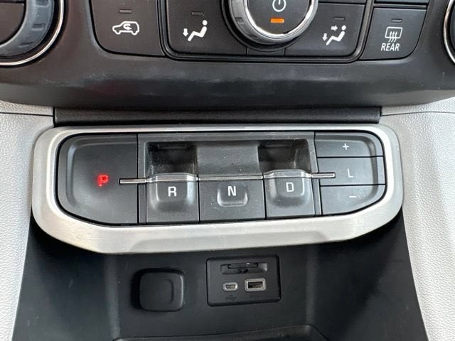 2022 GMC Acadia SLT