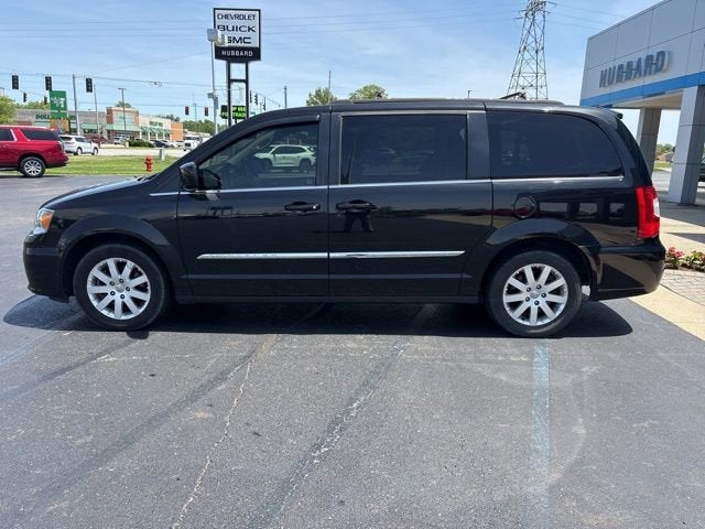 2016 Chrysler Town & Country Touring