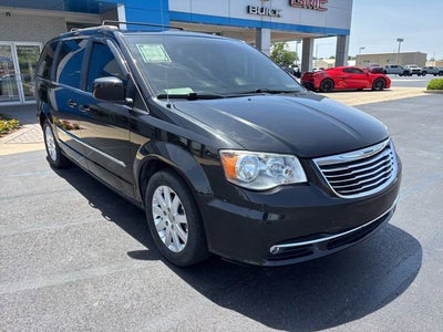 2016 Chrysler Town & Country Touring