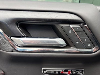 2024 GMC Sierra 1500 AT4X