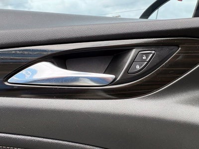 2018 Buick Regal TourX Essence