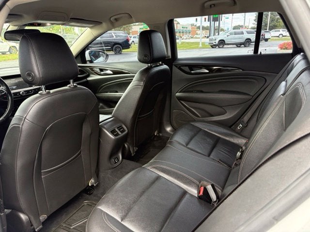 2018 Buick Regal TourX Essence