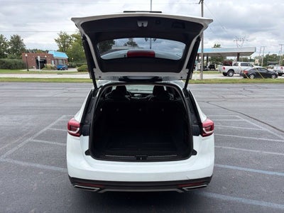 2018 Buick Regal TourX Essence