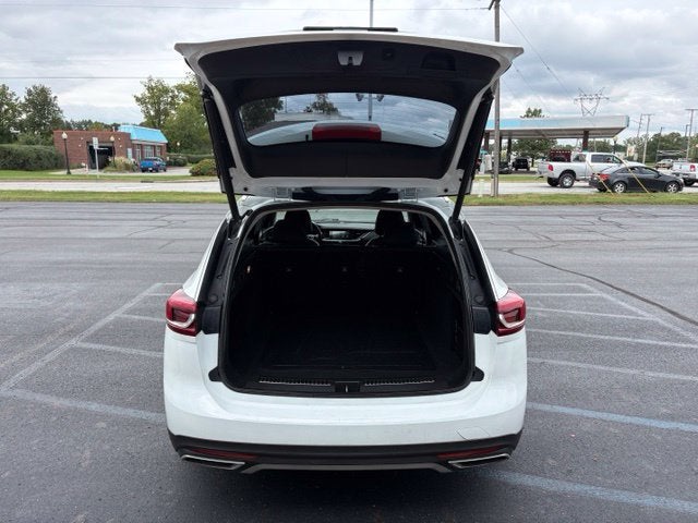 2018 Buick Regal TourX Essence