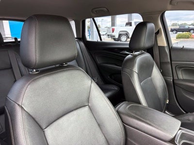 2018 Buick Regal TourX Essence