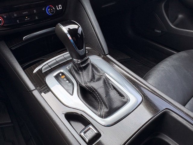 2018 Buick Regal TourX Essence
