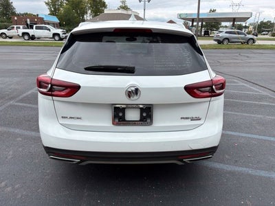 2018 Buick Regal TourX Essence